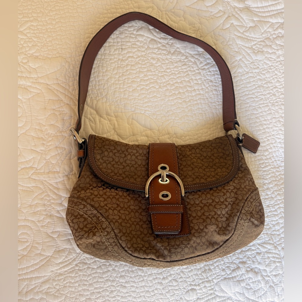 Vintage 2008 Coach Tan Signature Large Soho Buckle Leather/Canvas Shoulder Bag